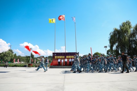 奇瑞汽車大學(xué)生軍事化拓展訓(xùn)